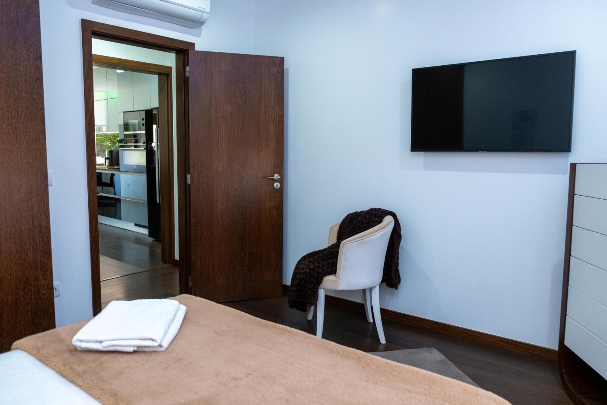 Deluxe Villa Home, Peace & Spa Вила-ду-Конди Экстерьер фото