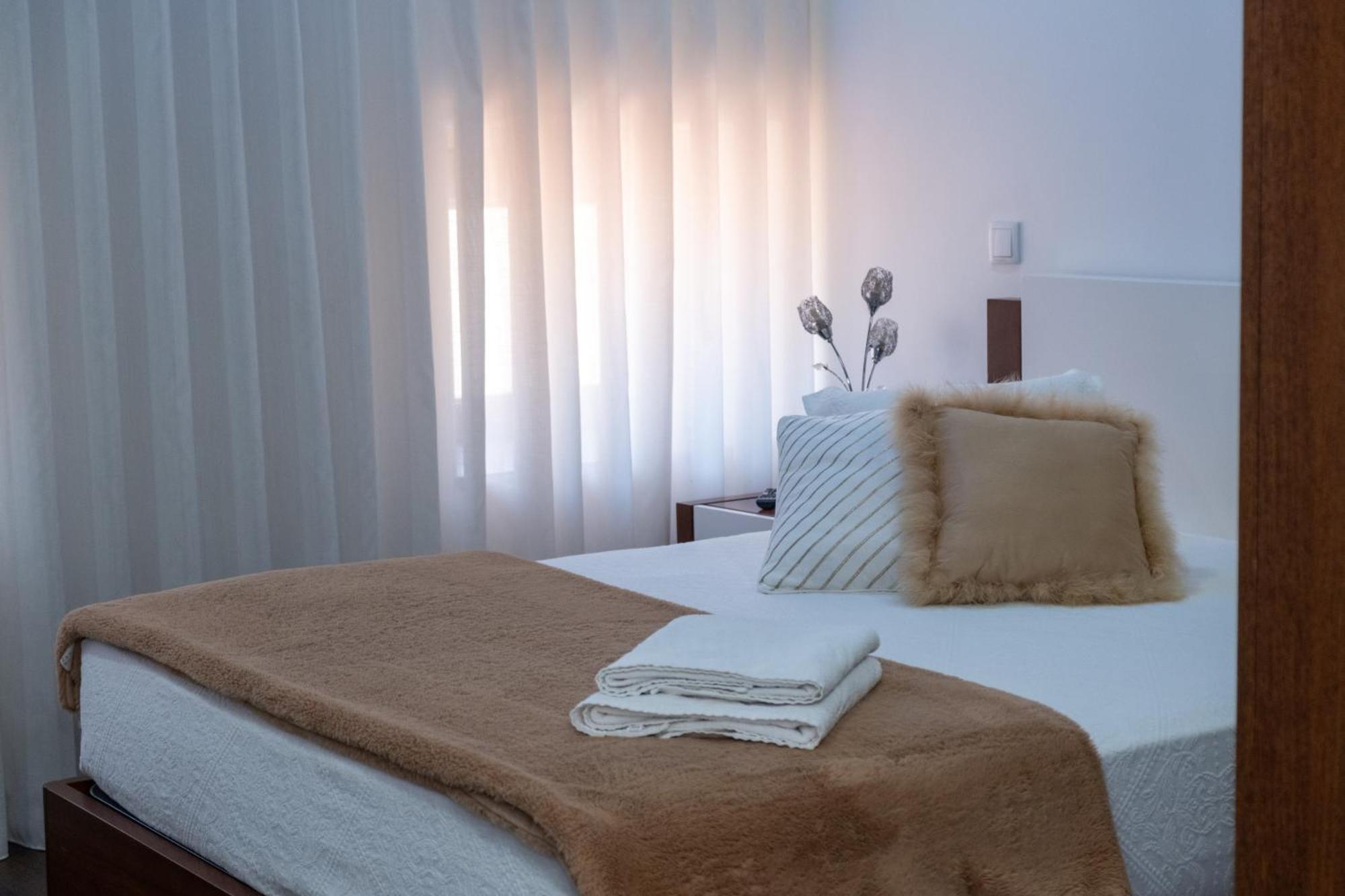 Deluxe Villa Home, Peace & Spa Вила-ду-Конди Экстерьер фото