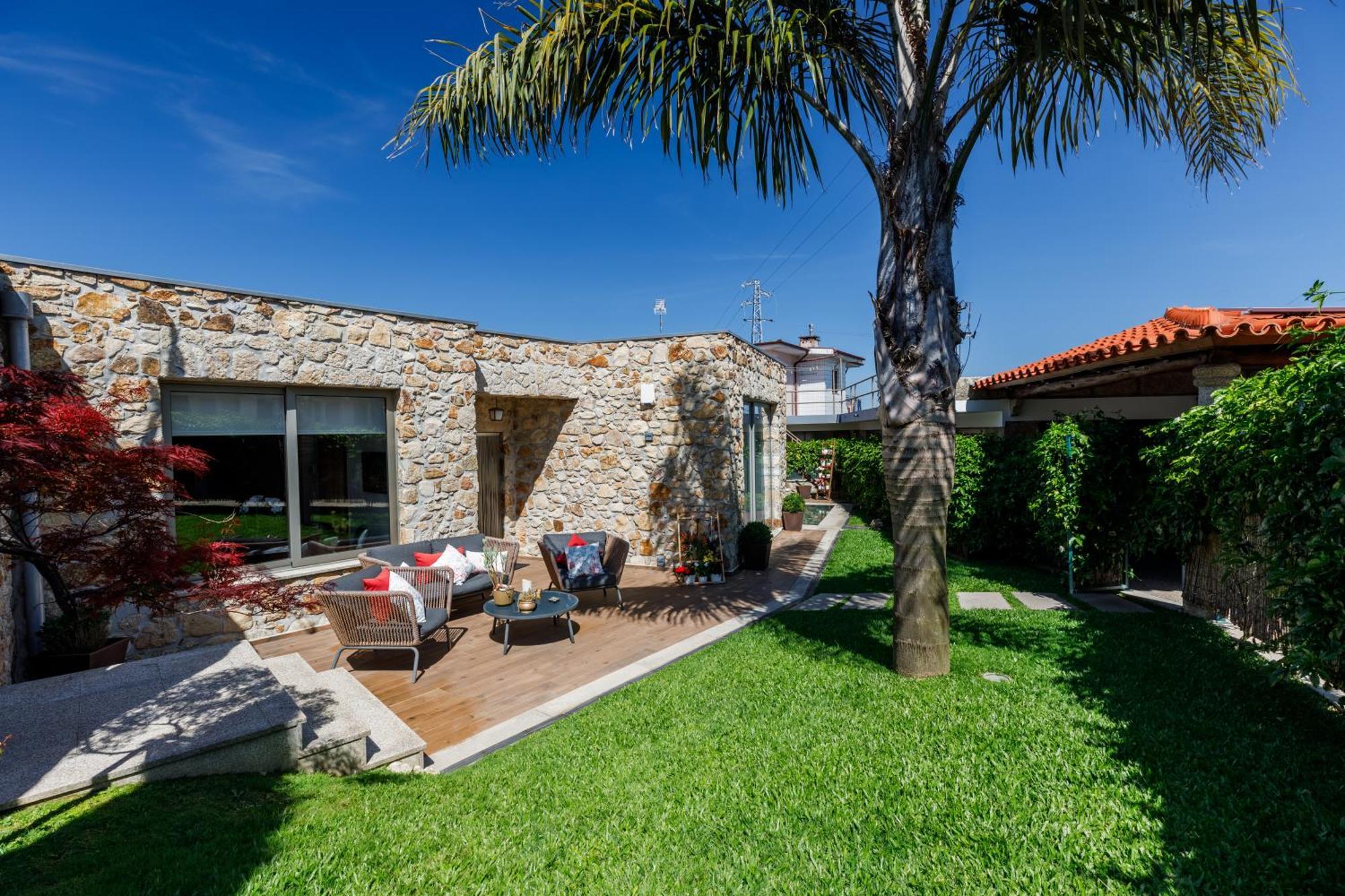 Deluxe Villa Home, Peace & Spa Вила-ду-Конди Экстерьер фото